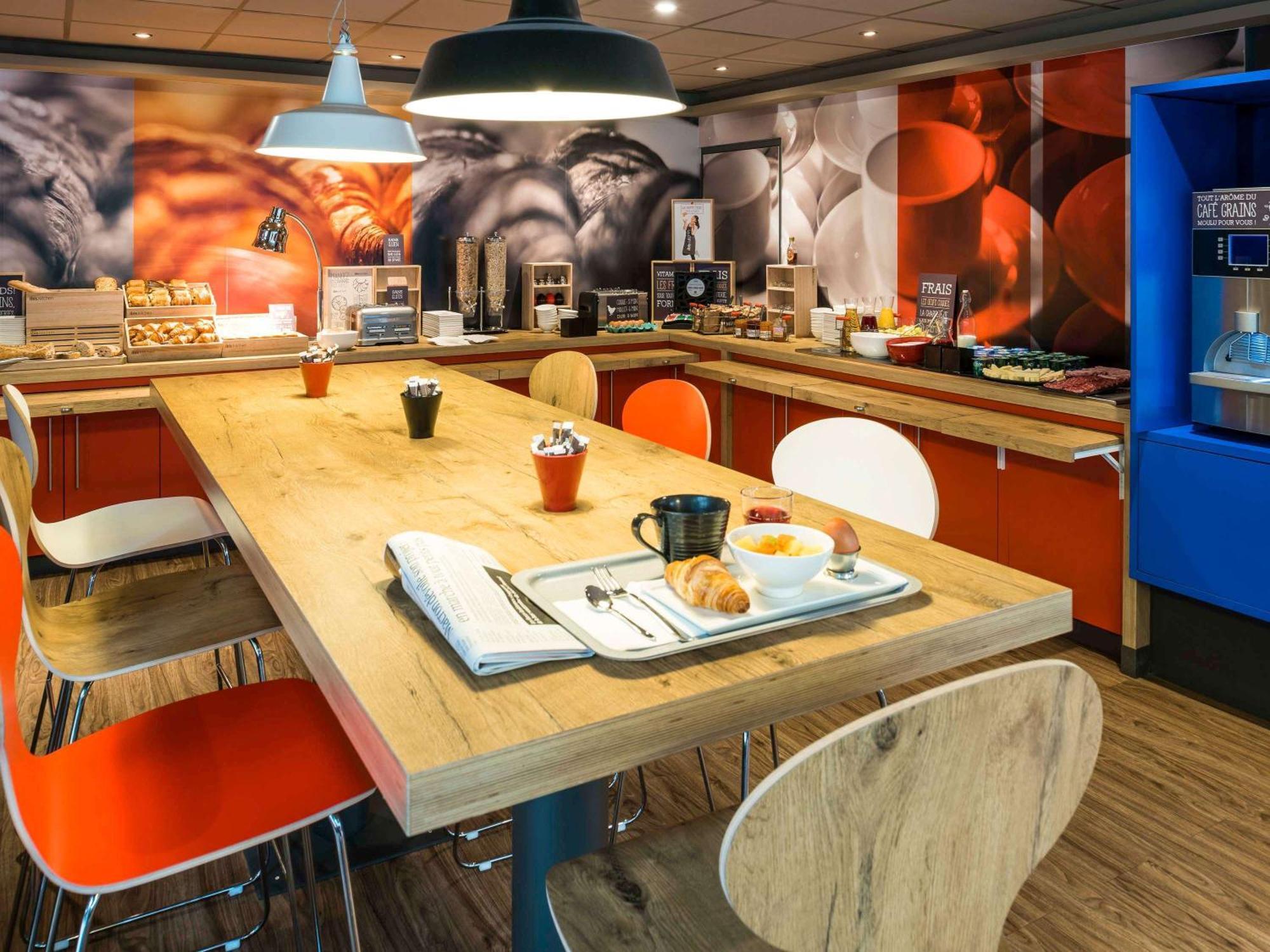 Отель Ibis Paris Pont De Suresnes Longchamp Экстерьер фото