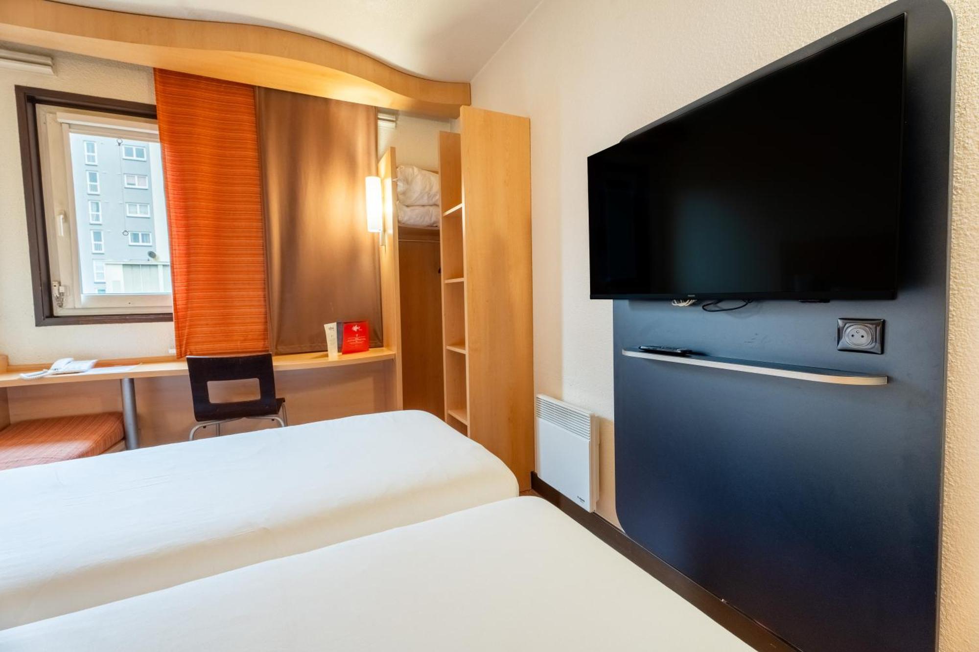 Отель Ibis Paris Pont De Suresnes Longchamp Экстерьер фото