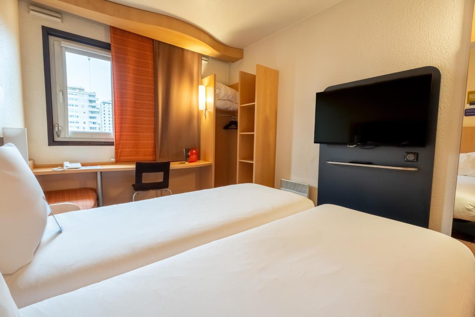 Отель Ibis Paris Pont De Suresnes Longchamp Экстерьер фото
