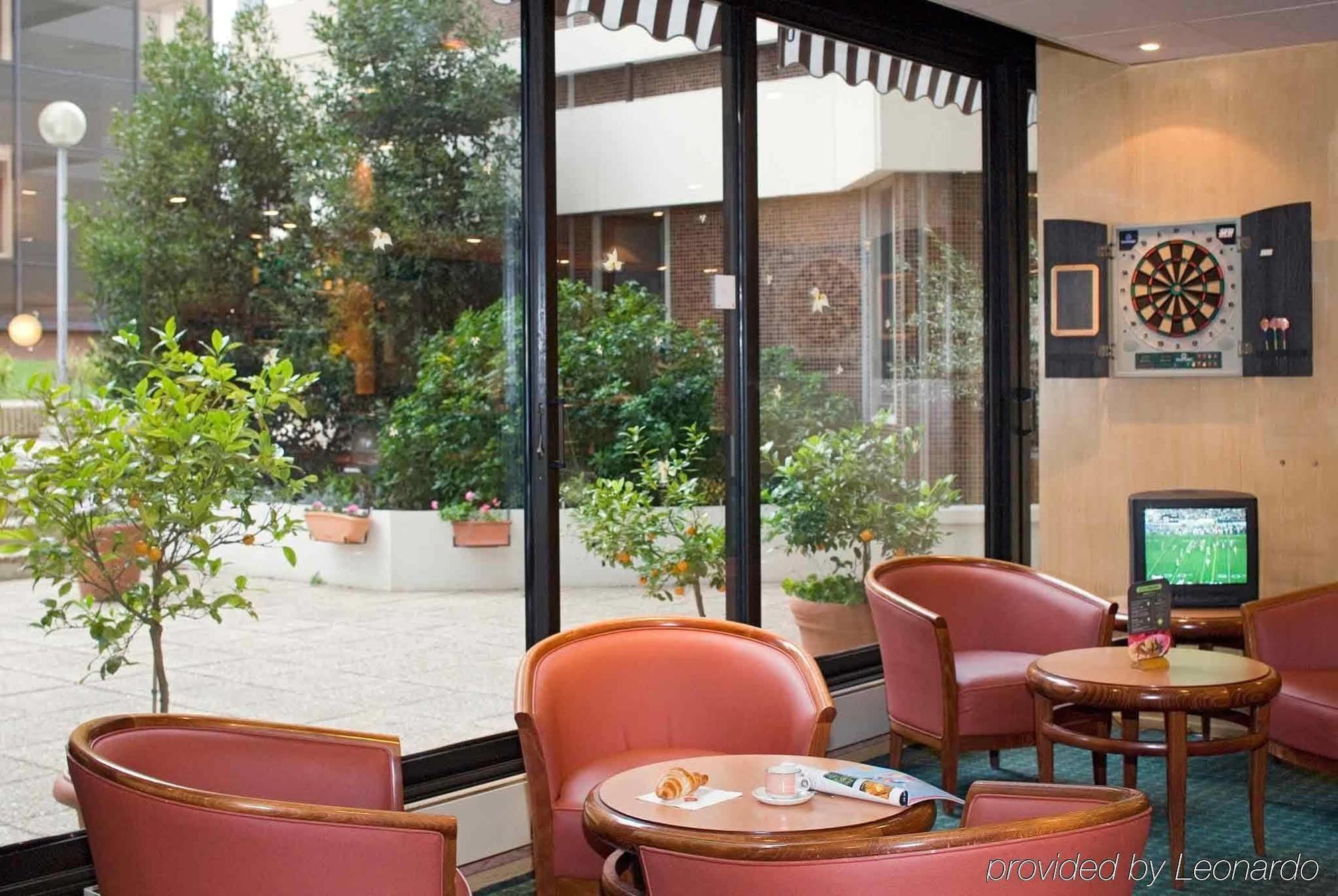 Отель Ibis Paris Pont De Suresnes Longchamp Ресторан фото